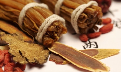 吃中药用黄洒的原因-【为什么中药用黄酒服用】为什么要用黄酒做药引 - 中药为什么要黄酒服网